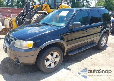 2005 Ford Escape Xlt from USA, damaged, VIN 1FMYU03185KB77110